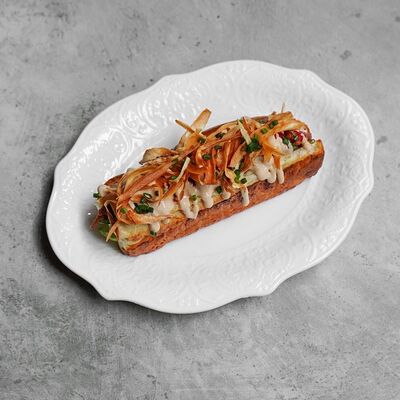 Хот-дог с рваной говядиной в Colibri Bistro по цене 950 ₽