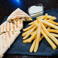 Кесадилья классическая с картофелем фри в Кафе Панда