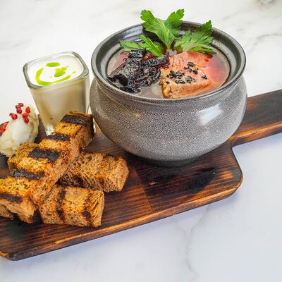 Борщ в The Brasserie по цене 610 ₽