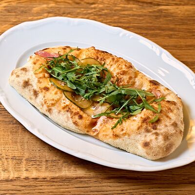 Лепешка с креветками и беконом в Кафе Итальянцы по цене 490 ₽