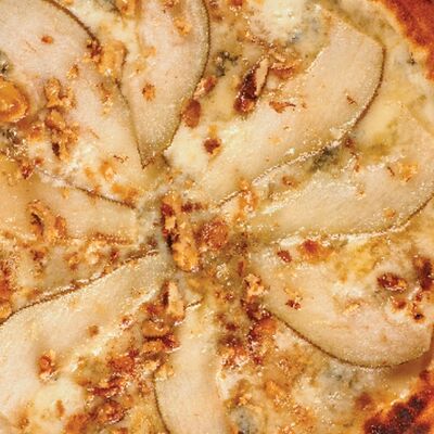 Пицца с грушей и сыром дорблю в Тальятелло по цене 900 ₽