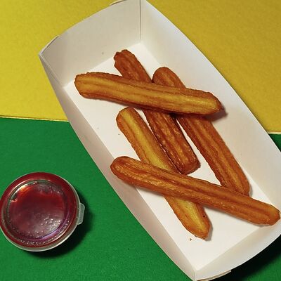 Чуррос с ягодами в Poco loco mini по цене 310 ₽