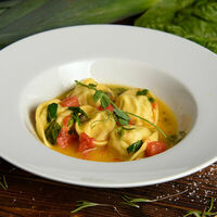 Равиоли с креветкой и форелью в Villa Pasta