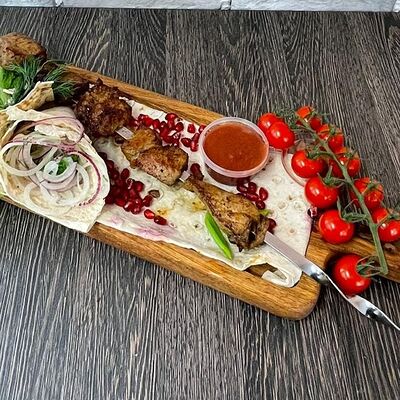 Шашлык из свинины (шея) в Чебуреки по цене 540 ₽