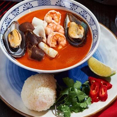 Том Ям с морепродуктами в Чина по цене 830 ₽