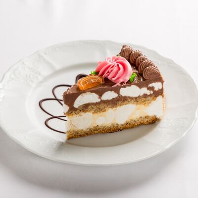 Киевский торт в Dr. Живаго по цене 550 ₽