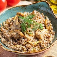 Гречка с луком и шампиньонами в Соседи