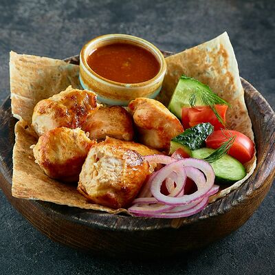 Шашлык из куриного бедра в ЛарисуВаннуХочу по цене 590