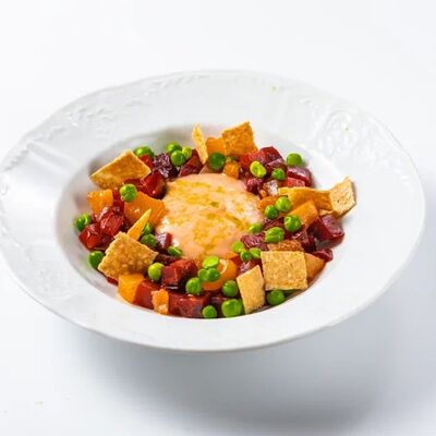 Салат с печеной репой, свеклой и муссом из квашеной капустыв Dodici Seafood по цене 390 ₽