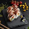 Lux ролл Канада с лососем фирменный Дракон в Веселый Самурай Sushi Premium по цене 1070