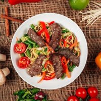 Wok Рамён с говядиной в СушиТайм
