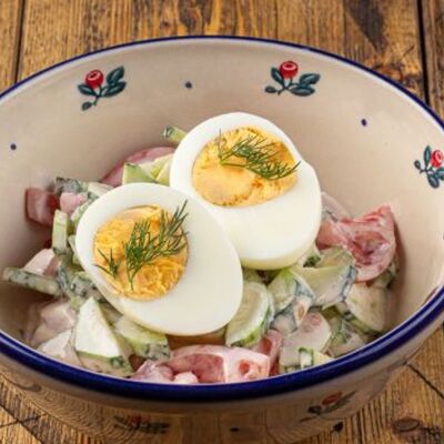 Салат Овощной со сметаной в Сыроварня по цене 390 ₽