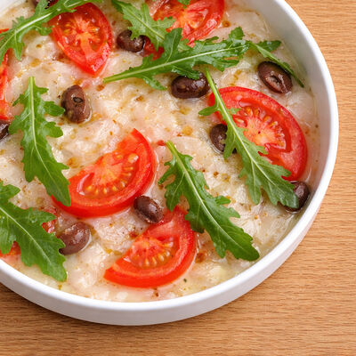 Карпаччо из сибаса, оливки, томаты в Loro по цене 1750 ₽