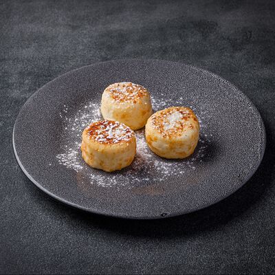 Сырники с соусом в Zest Coffee & Wine по цене 420 ₽