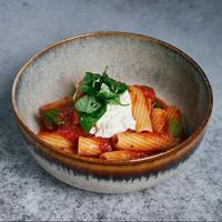 Паста помодоро со страчателлой в Гастропаб Дабл Эль