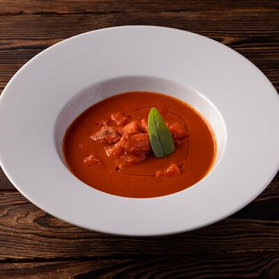 Томатный суп с морепродуктами в Luciano по цене 890 ₽