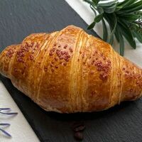 Круассан с малиной в Два зерна