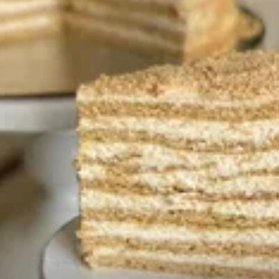 Трайфл Медовик в Папа лепит по цене 250 ₽