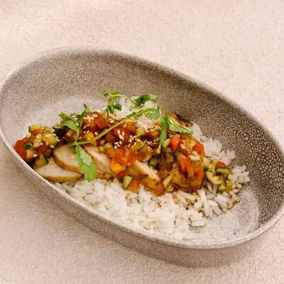 Куриная грудка с рисом в азиатском соусе в Ферма по цене 379