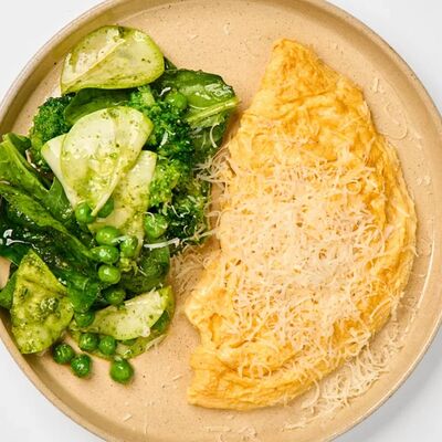 Омлет с брокколи и зеленым горошком в Mike&Molly по цене 550 ₽