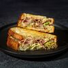 Сэндвич со рваной говядиной в Beefology Meat Point по цене 1490