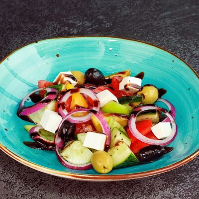 Греческий салат в Delhi6 по цене 640 ₽