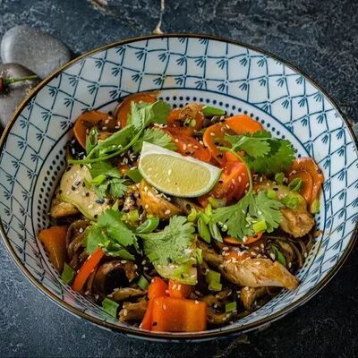 Яки Соба с курицей в Пипяо по цене 580 ₽