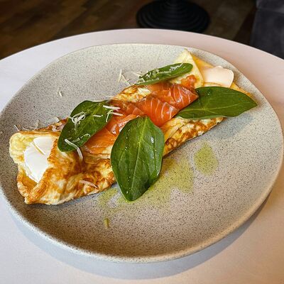 Французский омлет со слабосоленым лососем в Блеск по цене 420