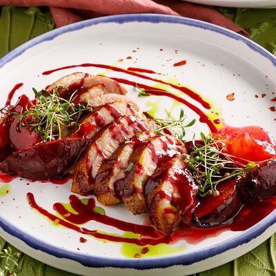 Утка со сливовым соусом в ЛарисуВаннуХочу по цене 1090