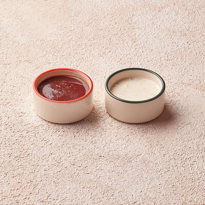 Мацони с чесноком и зеленью в Хачапури выпечка и вино по цене 100 ₽