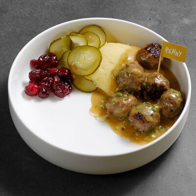 Фрикадельки с пюре, клюквенным джемом и маринованными огурцами в Penny по цене 830 ₽