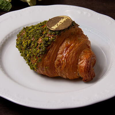 Круассан фисташковыйв La Maison гастробутик по цене 590 ₽