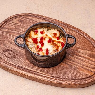 Жаркое с курицей в Хачапури Выпечка и Вино по цене 460 ₽