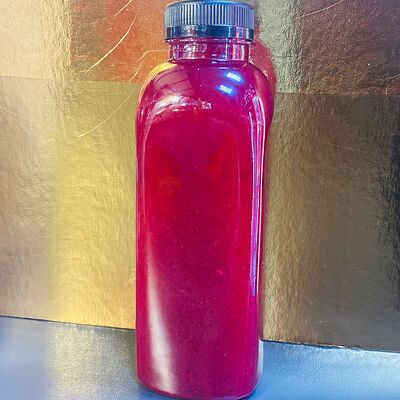 Морс с клубникой и черной смородиной в Встречи у моря по цене 210 ₽