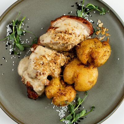 Свиная вырезка с соусом дижон в CASPARY BRAU по цене 890 ₽