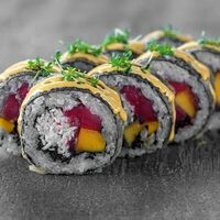 Ролл Гавана с тунцом и снежным крабом в ROLLS KING SUSHI KINGDOM