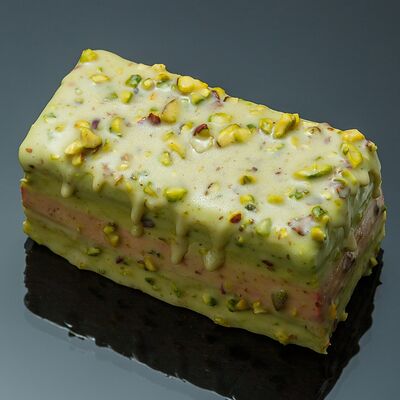 Десерт фисташка вишня в Белая черешня по цене 390 ₽