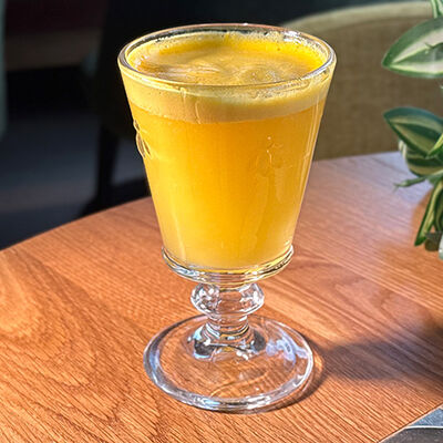 Сок свежевыжатый Апельсин 200мл в Сулугуни по цене 368 ₽