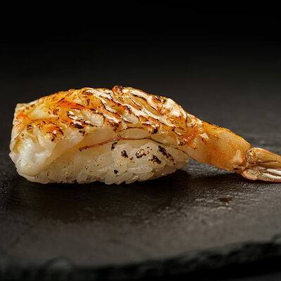 Опаленные суши с креветкой в Мистер суши по цене 226 ₽