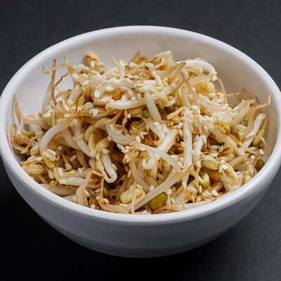 Салат из маринованных проростков бобов в ARIG по цене 340 ₽