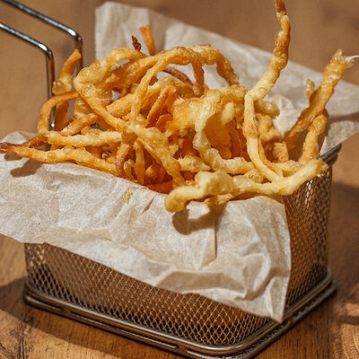 Сыр чечил во фритюре в Кафе Наше Место по цене 380 ₽