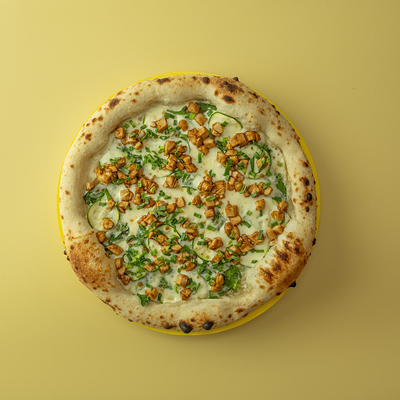 Пицца с курицей терияки в Rollwell по цене 810 ₽