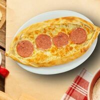 Пиде с говяжьей колбасой в Анас