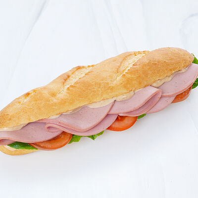 Багет с вареной колбасой в Магбургер & Братья Караваевы по цене 280