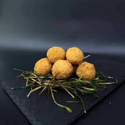 Сырные шарики в Танояки по цене 350 ₽