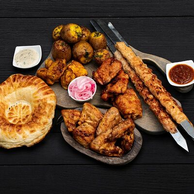 Сет Горячая цыпа в УГОЛЬ&МЯСО по цене 4360 ₽