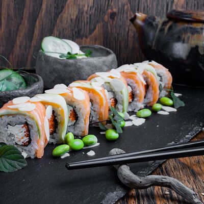 Лосось с лепестками миндаля в Ohasi по цене 850 ₽