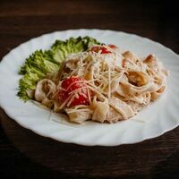 Паста с бекономв Мясо гриль