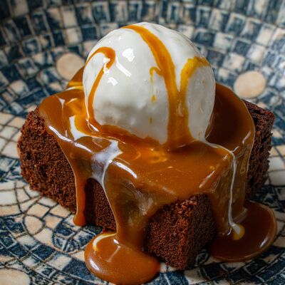 Шоколадный пирог в Шари Вари Чайхана по цене 510 ₽