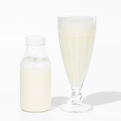 Милкшейк ванильный XL в Осетинские пироги от Бирюзы по цене 390 ₽